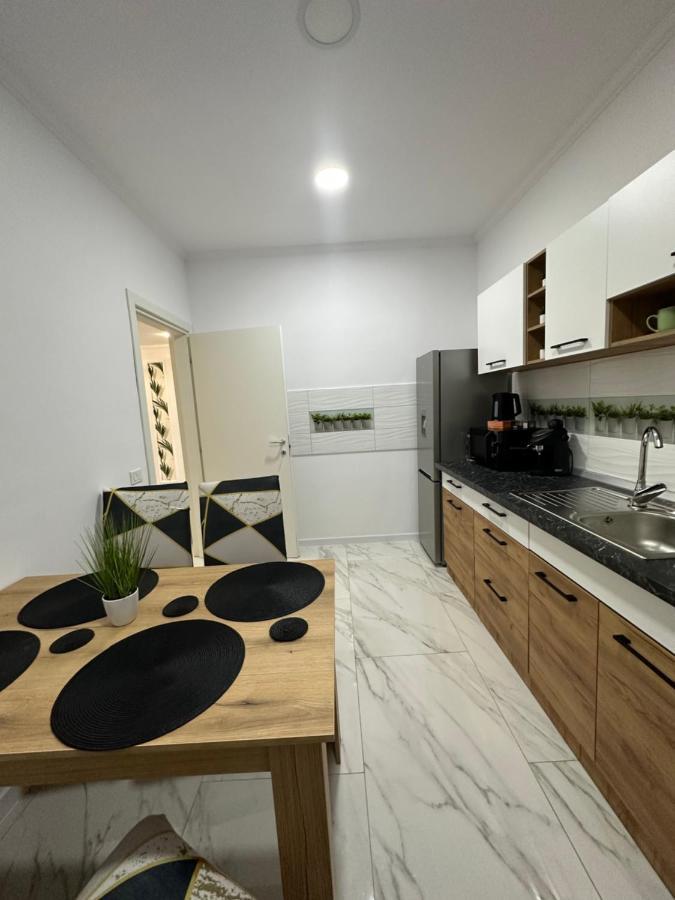 Golden Garden Luxury Apartment In Bucareste Exterior foto