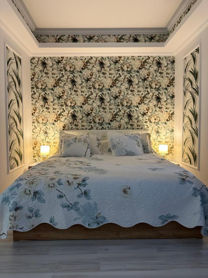Golden Garden Luxury Apartment In Bucareste Exterior foto